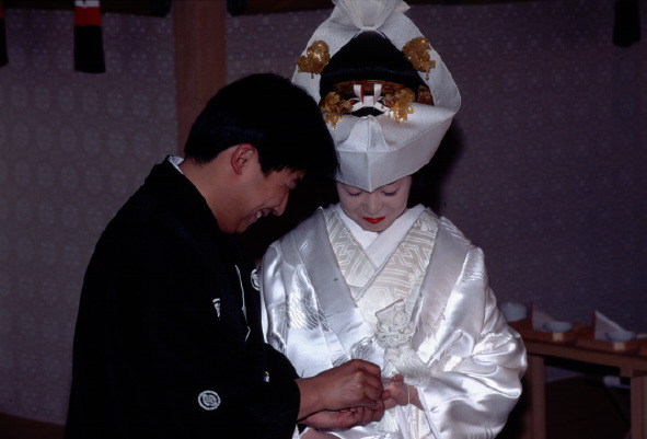 Kruipen doel Ingang Japanese Wedding: The Ring